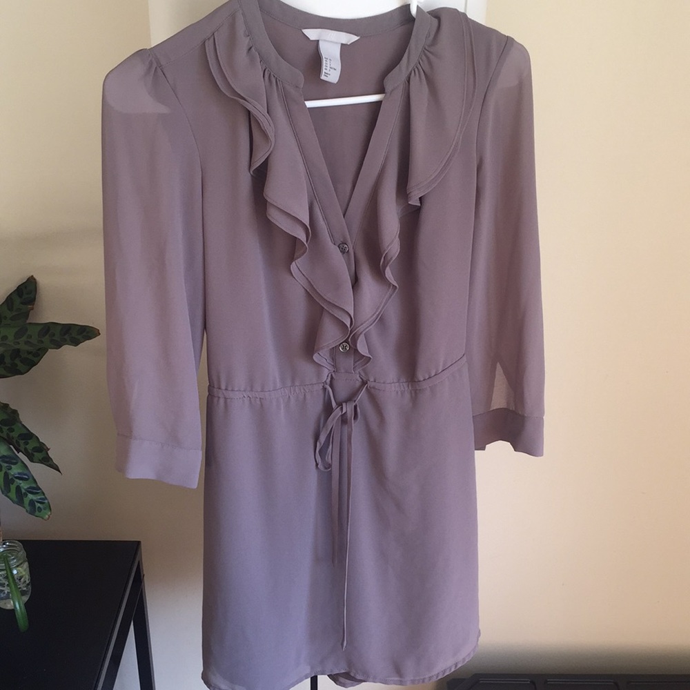 Grey long-sleeved dress